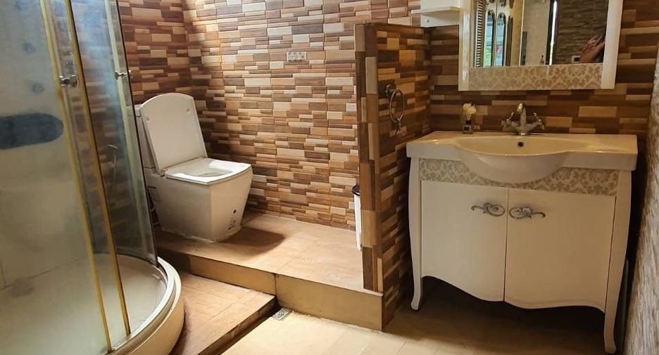 For sale 3 bedrooms condo in Watthana, Bangkok