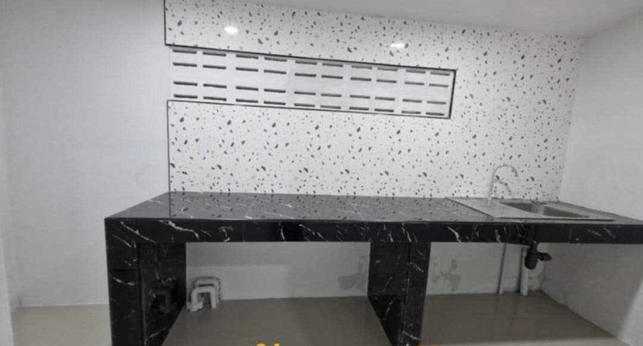 For sale 2 bedrooms townhouse in Hat Yai, Songkhla
