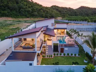 Villa en venta de 5 habitaciones en Hua Hin, Prachuap Khiri Khan