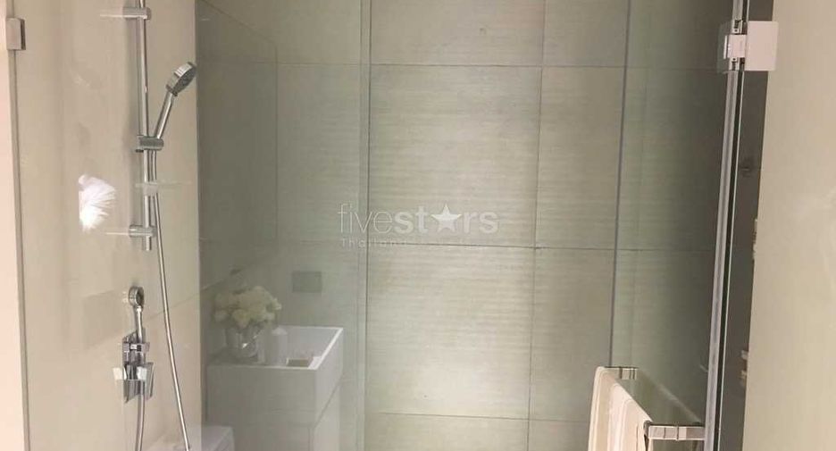 À vendre 1 chambre condo à Khlong Toei, Bangkok