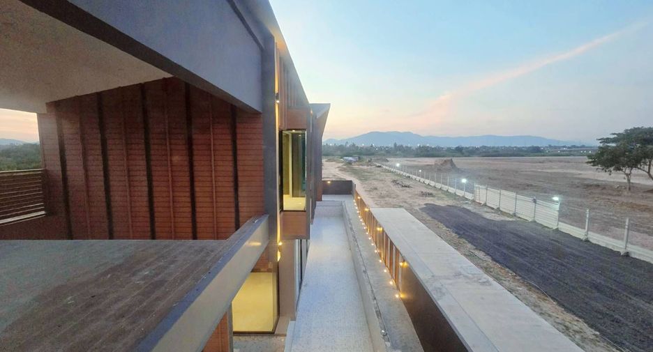 Villa en venta de 8 habitaciones en Cha Am, Phetchaburi