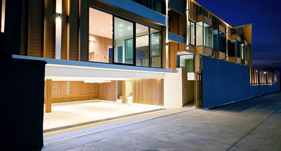 Villa en venta de 8 habitaciones en Cha Am, Phetchaburi