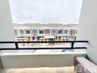 出售 2 卧室 联排别墅 在 San Sai, Chiang Mai