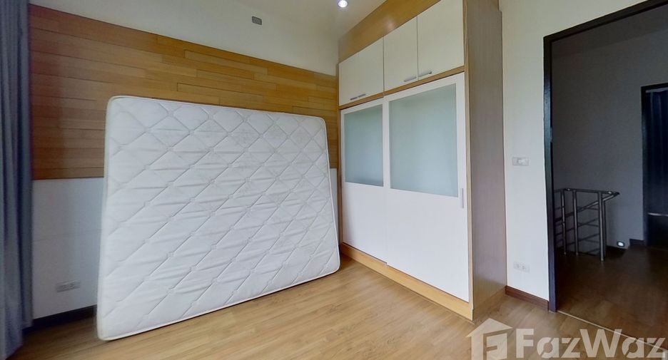 Casa adosada en venta de 2 habitaciones en San Sai, Chiang Mai