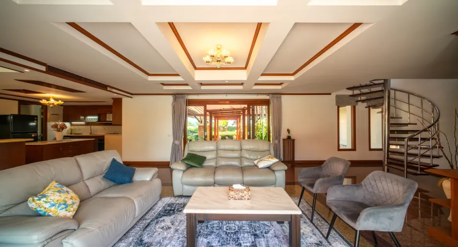 Villa zum Kauf und zur Miete mit 4 Zimmer in Thalang, Phuket