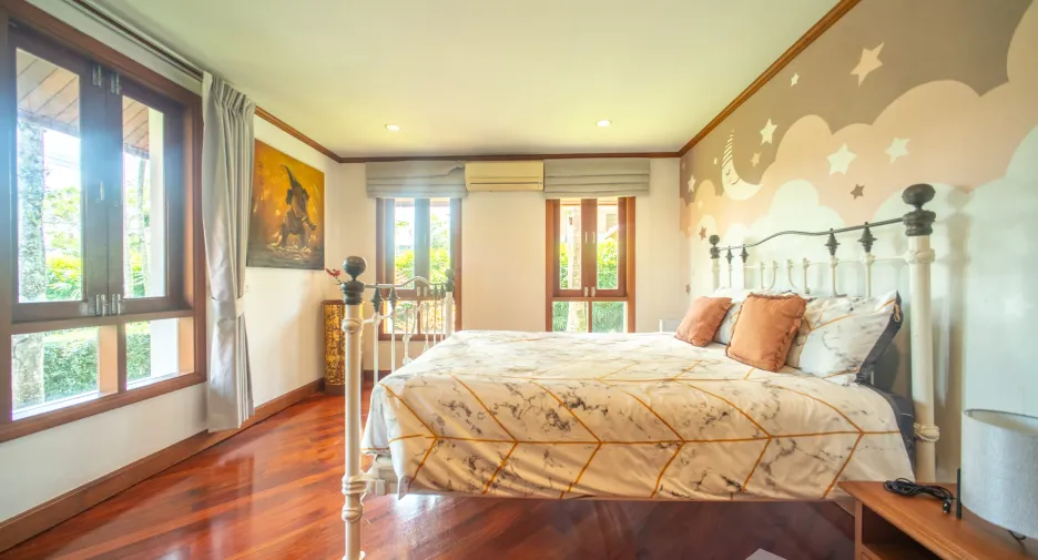 Villa zum Kauf und zur Miete mit 4 Zimmer in Thalang, Phuket