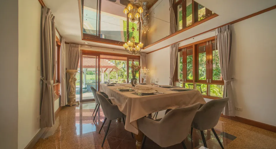 Villa zum Kauf und zur Miete mit 4 Zimmer in Thalang, Phuket