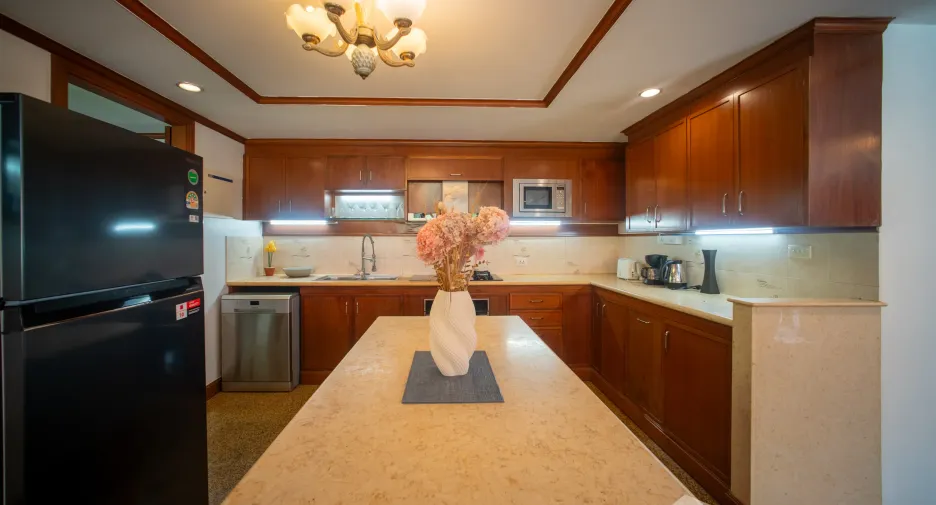 Villa zum Kauf und zur Miete mit 4 Zimmer in Thalang, Phuket