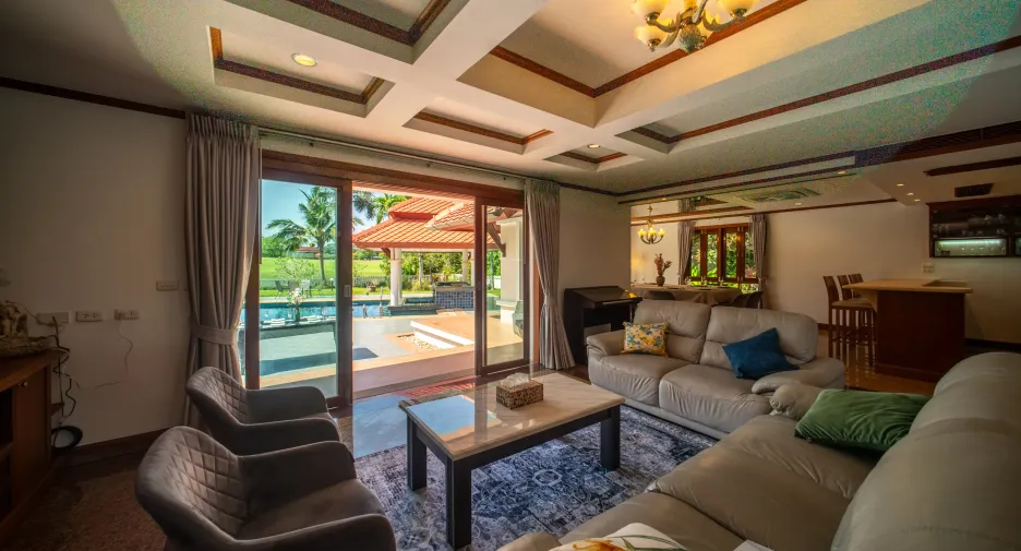 Villa zum Kauf und zur Miete mit 4 Zimmer in Thalang, Phuket
