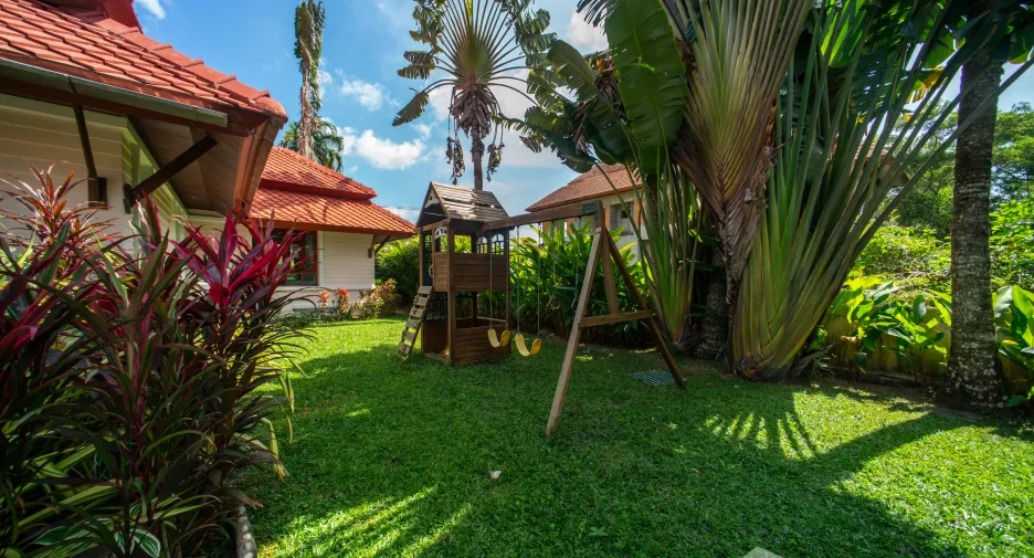 Villa zum Kauf und zur Miete mit 4 Zimmer in Thalang, Phuket