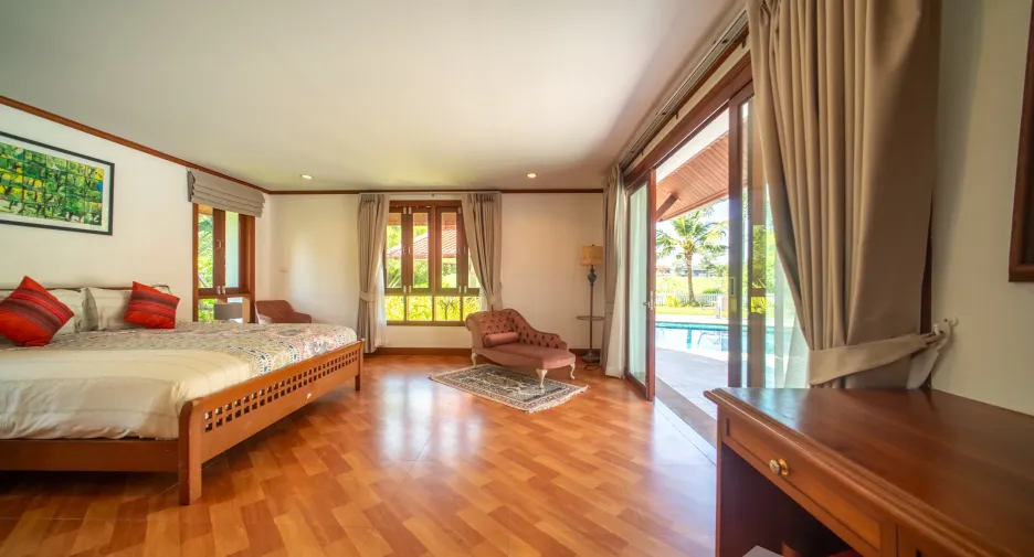 Villa zum Kauf und zur Miete mit 4 Zimmer in Thalang, Phuket