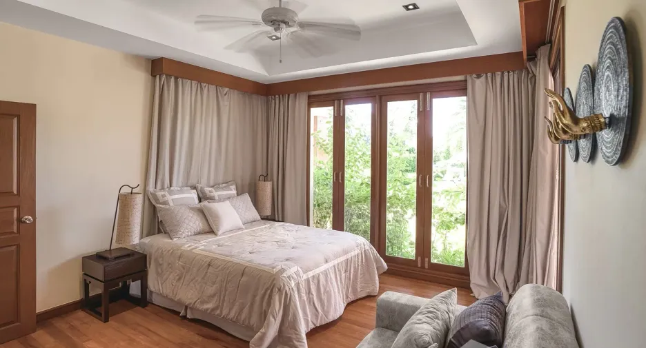 Villa zum Kauf mit 4 Zimmer in Thalang, Phuket