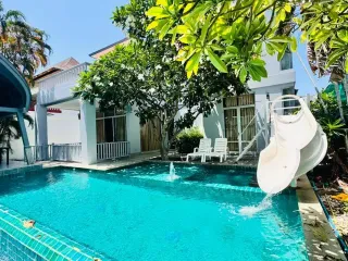 Villa zur Miete mit 4 Zimmer in Jomtien, Pattaya