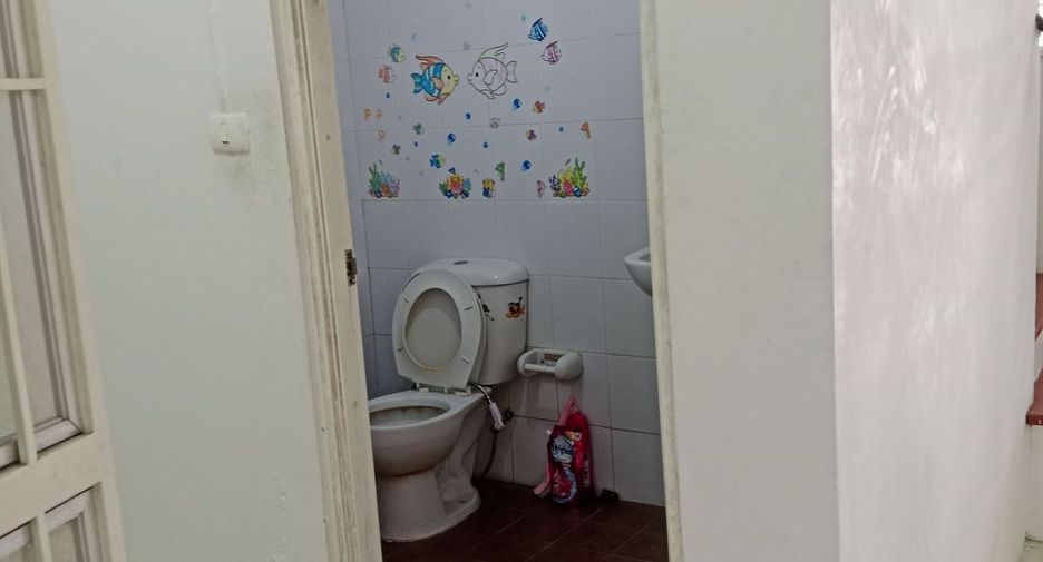 For sale 2 bedrooms townhouse in Lat Krabang, Bangkok