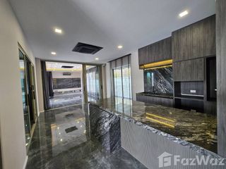 For sale 4 bedrooms house in San Kamphaeng, Chiang Mai