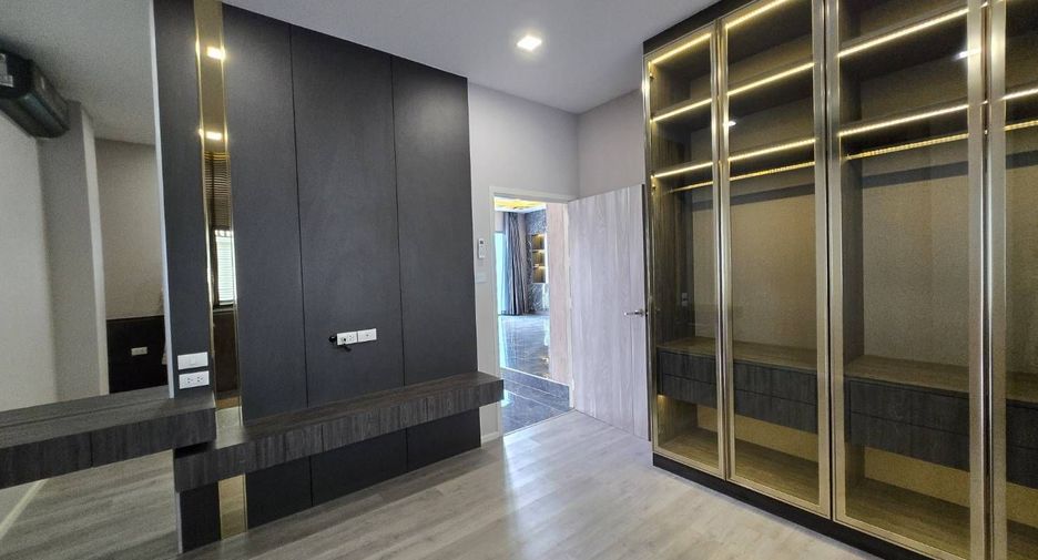 À vendre 4 chambres maison à San Kamphaeng, Chiang Mai