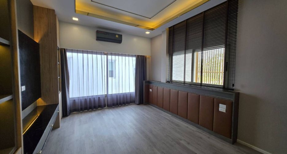 À vendre 4 chambres maison à San Kamphaeng, Chiang Mai