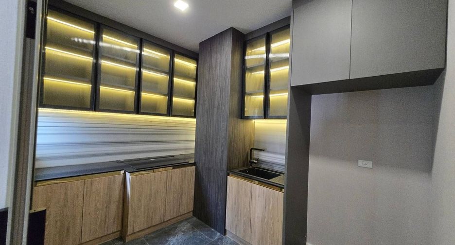 À vendre 4 chambres maison à San Kamphaeng, Chiang Mai