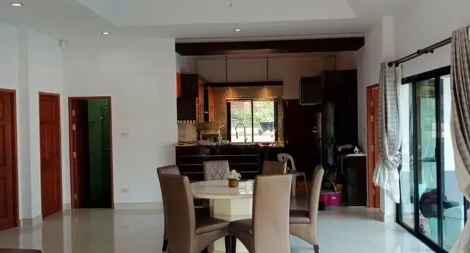 For rent 3 bedrooms villa in Bang Lamung, Chonburi