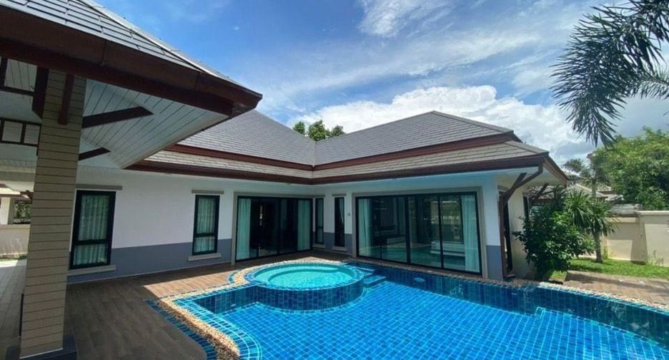 For rent 3 bedrooms villa in Bang Lamung, Chonburi