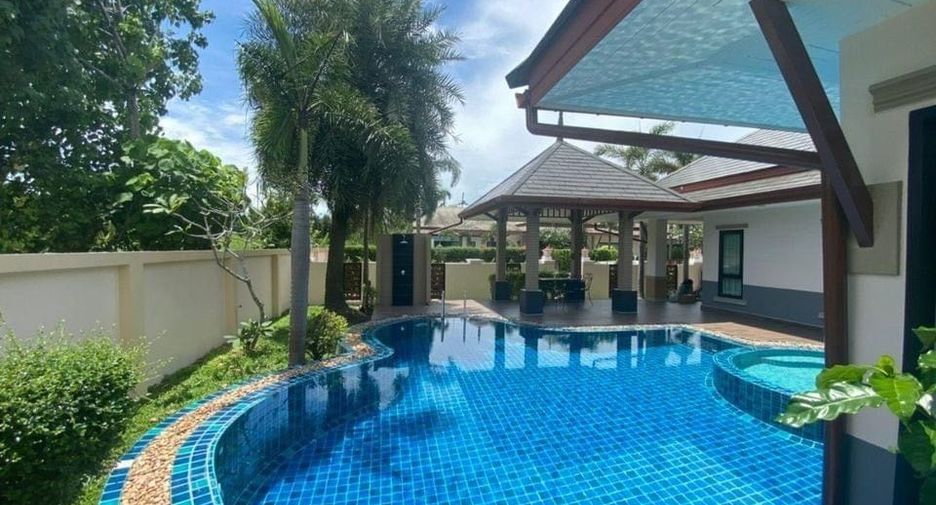 For rent 3 bedrooms villa in Bang Lamung, Chonburi