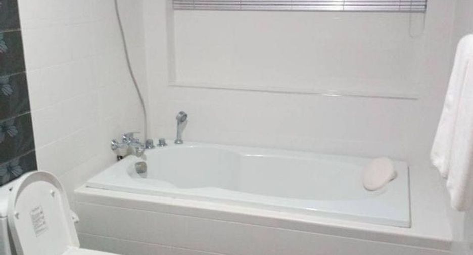 For rent 3 bedrooms villa in Bang Lamung, Chonburi