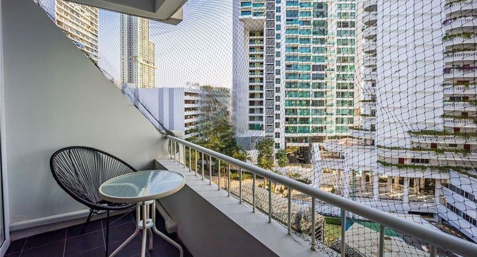 For rent 3 bedrooms condo in Bang Lamung, Chonburi
