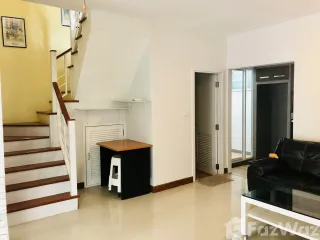 Reihenhaus zum Kauf mit 3 Zimmer in Bang Phli, Samut Prakan