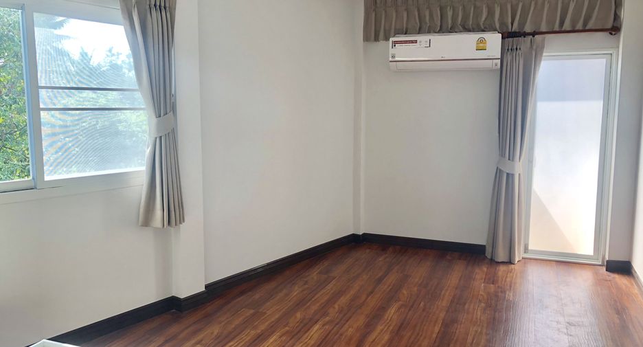 For sale 3 bedrooms townhouse in Bang Phli, Samut Prakan