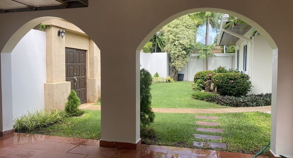 For rent 3 bedrooms house in Bang Lamung, Chonburi