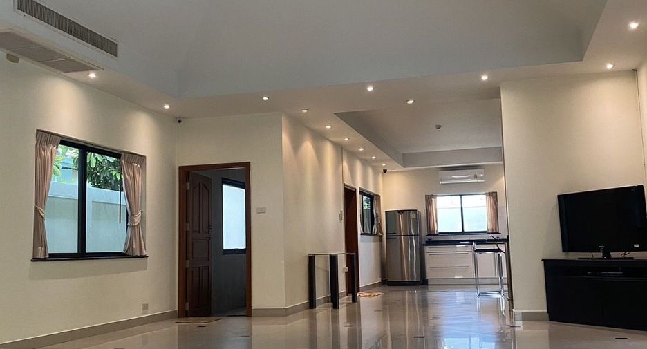 For rent 3 bedrooms house in Bang Lamung, Chonburi