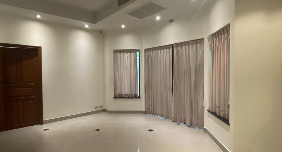 For rent 3 bedrooms house in Bang Lamung, Chonburi