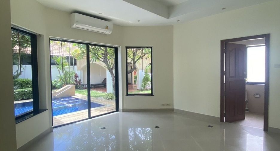 For rent 3 bedrooms house in Jomtien, Pattaya