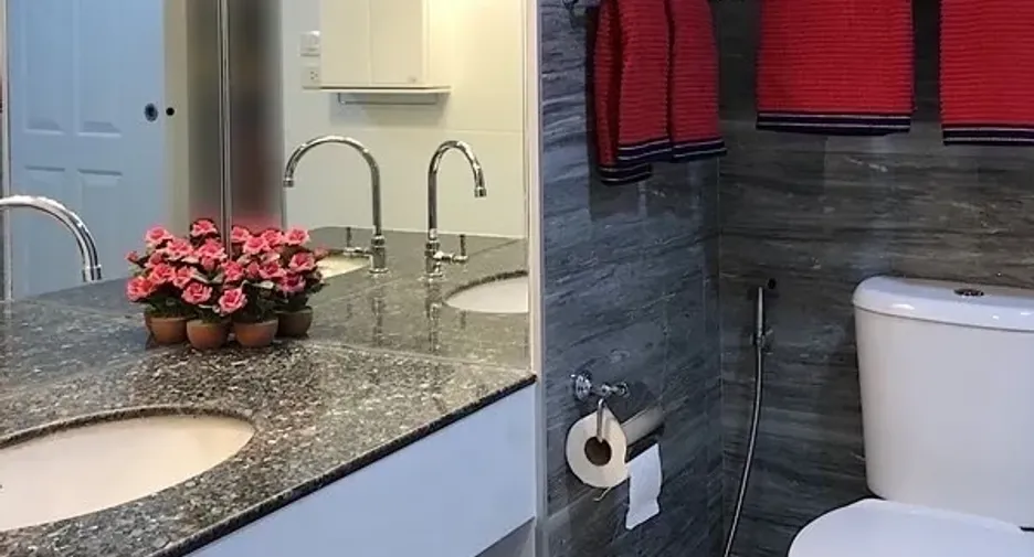 For rent 2 bedrooms condo in Bang Lamung, Chonburi