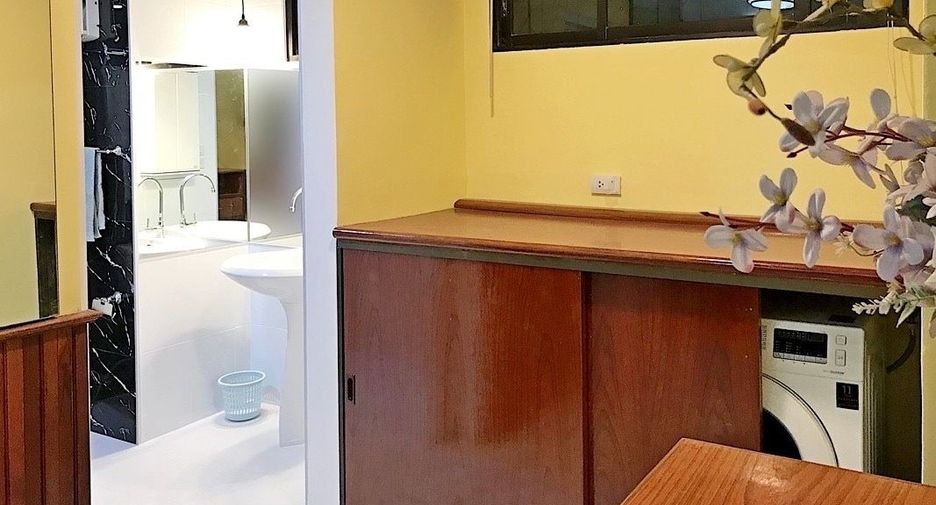 For rent 2 bedrooms condo in Bang Lamung, Chonburi