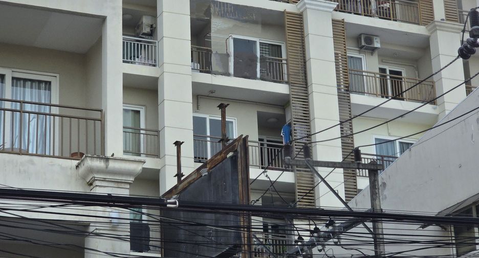 For sale 1 bed condo in Mueang Phuket, Phuket