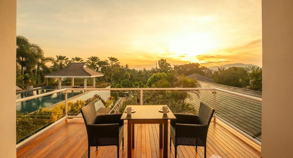 Villa en alquiler de 5 habitaciones en Mueang Phuket, Phuket