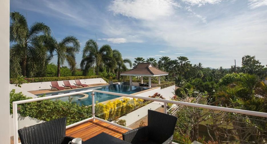 Villa en alquiler de 5 habitaciones en Mueang Phuket, Phuket