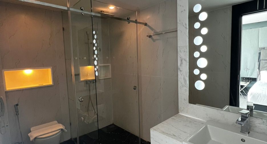 For rent 2 bedrooms condo in Bang Lamung, Chonburi