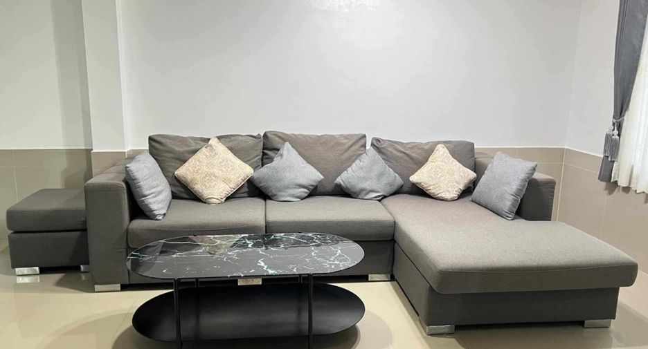 For rent 3 bedrooms villa in Bang Lamung, Chonburi