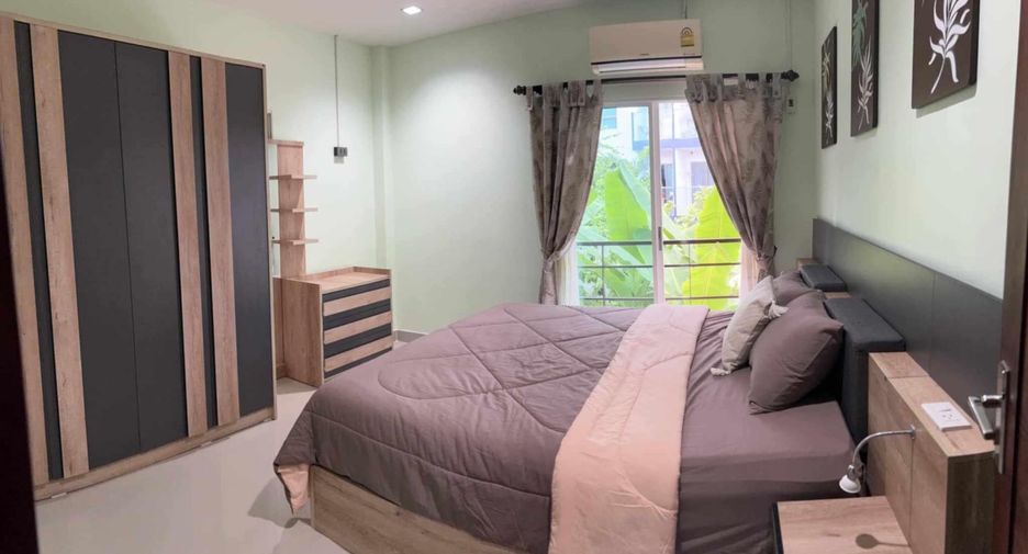 For rent 3 bedrooms villa in Bang Lamung, Chonburi