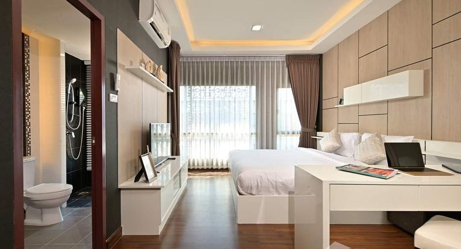 For sale 4 bedrooms townhouse in Mueang Chiang Mai, Chiang Mai