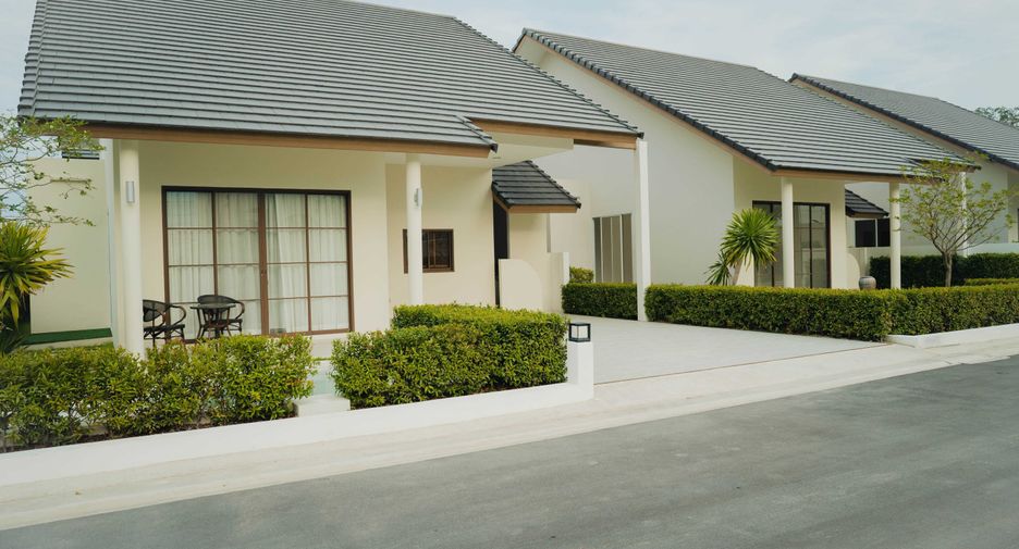 For sale 3 bedrooms house in Cha Am, Phetchaburi