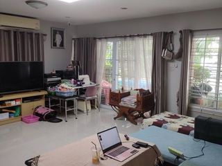 For sale 4 bedrooms house in San Kamphaeng, Chiang Mai