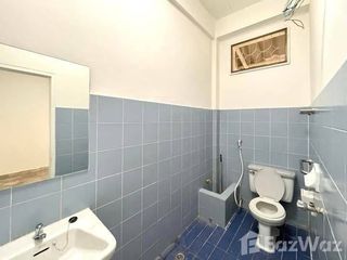 For sale 2 bedrooms townhouse in Phra Khanong, Bangkok