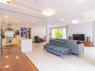 For rent 3 bedrooms townhouse in Thalang, Phuket