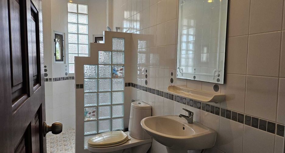 For sale 4 ベッドルーム house in Sam Roi Yot, Prachuap Khiri Khan