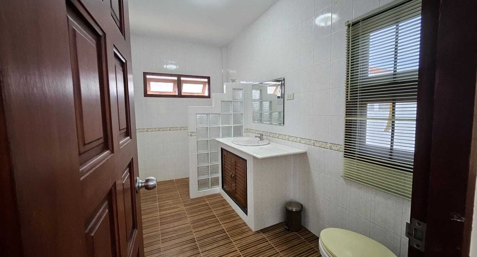 For sale 4 ベッドルーム house in Sam Roi Yot, Prachuap Khiri Khan