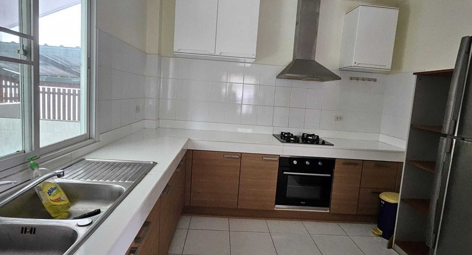 For sale 4 ベッドルーム house in Sam Roi Yot, Prachuap Khiri Khan