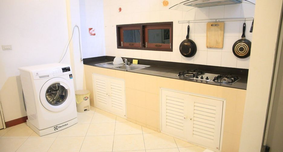 For rent 3 bedrooms villa in Mueang Phuket, Phuket